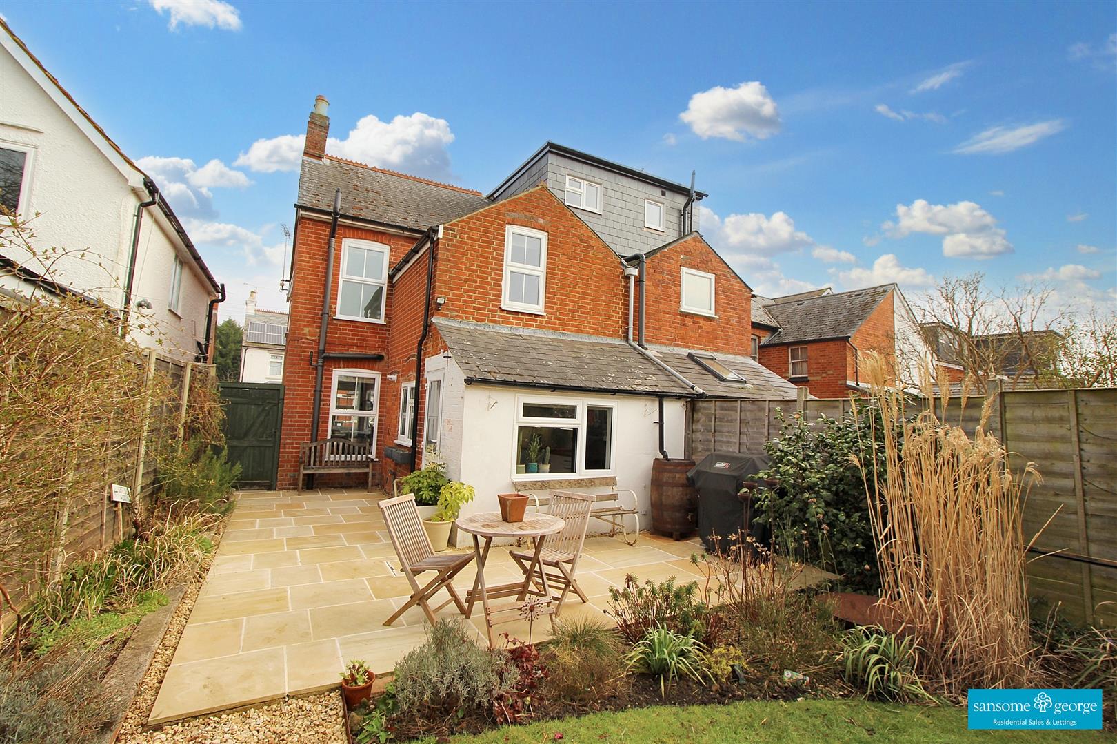 Recreation Road, Tilehurst, Reading